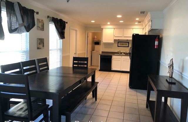 11160 Oak Ridge Drive S. Gallery 2
