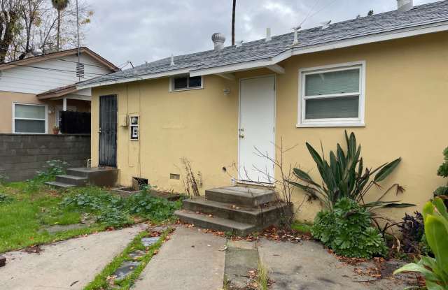 Two Bedroom One Bathroom Home in Hemet! Gallery 3