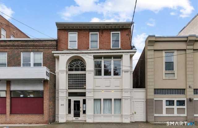 844 Grand Avenue unit: 2 photos photos