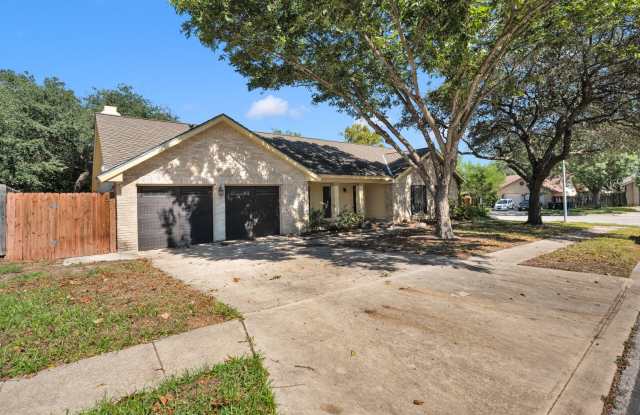 Charming 4-Bedroom Home – in a Prime Location! Gallery 1