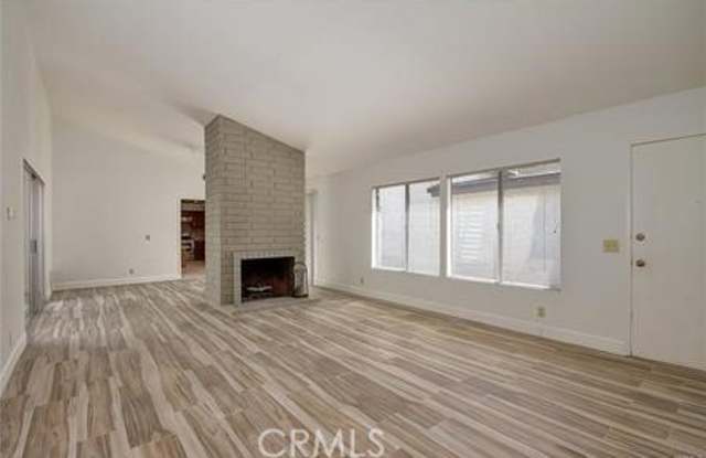 14462 Morning Glory Road Gallery 2