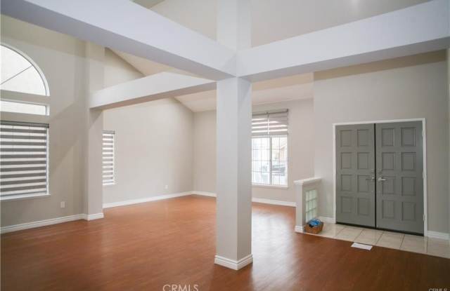 16036 Crestline Drive Gallery 2