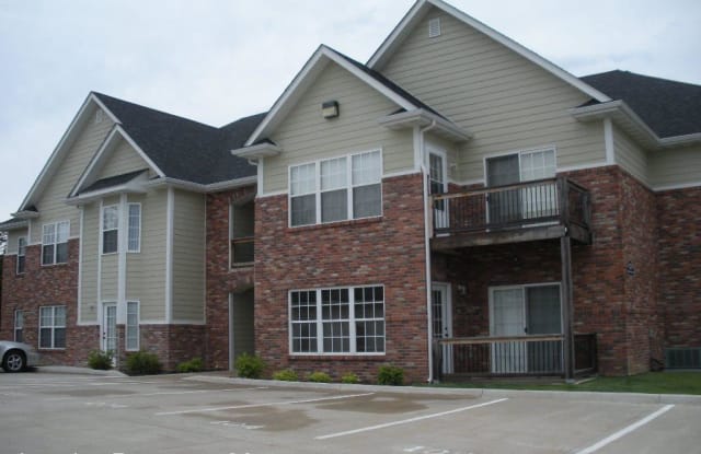 5315 Pebble Beach Dr., #101 - 5315 Pebble Beach Dr, Columbia, MO 65201