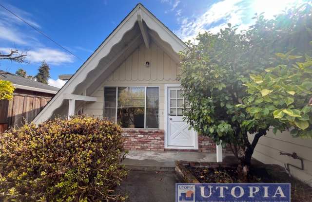 2 Bed 1 Bath Single Family Home Right Next to Garfield Park photos photos