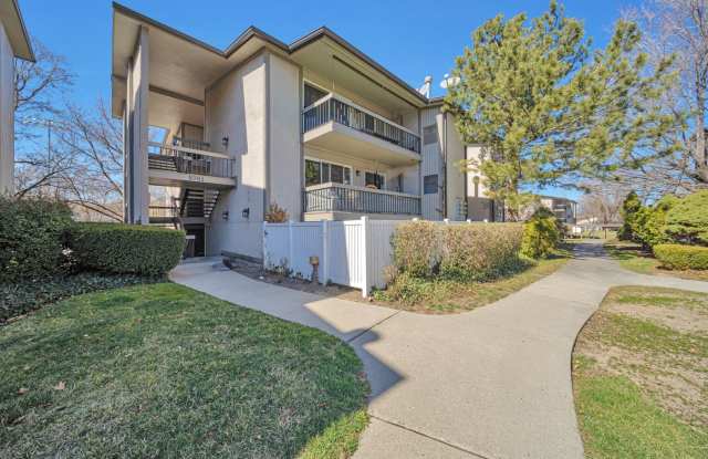 Ground Level 2 Bedroom 2 Bathroom Condo- Gated Murray Community photos photos