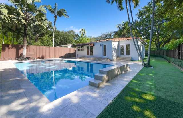 2441 Swanson Ave photos photos