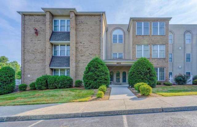 4825 Glen Ivy LN SW - 4825 Glen Ivy Lane Southwest, Roanoke, VA 24018