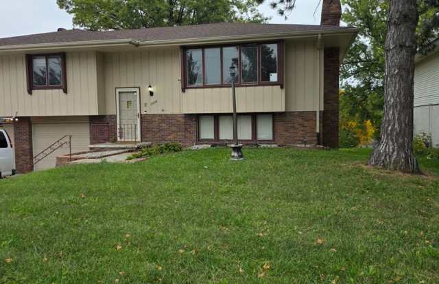 Spacious Four Bedroom Home! photos photos Spacious Four Bedroom Home! photos photos