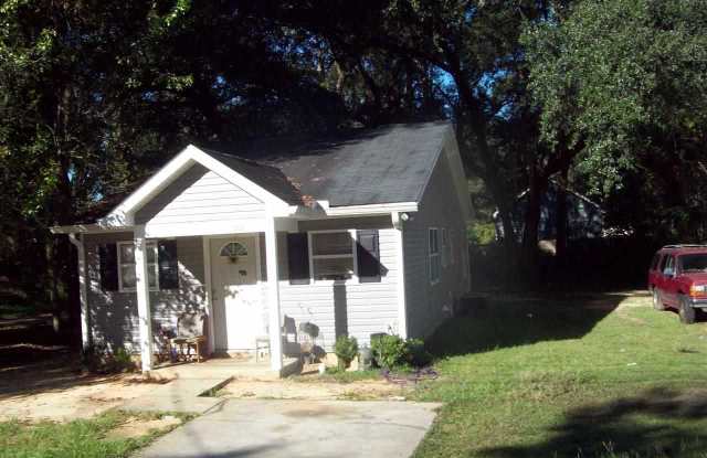 2728 Cypress Lake St - 2728 Cypress Lake Road, Tallahassee, FL 32310