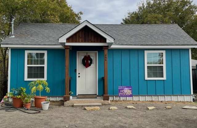 208 North Waco Street photos photos