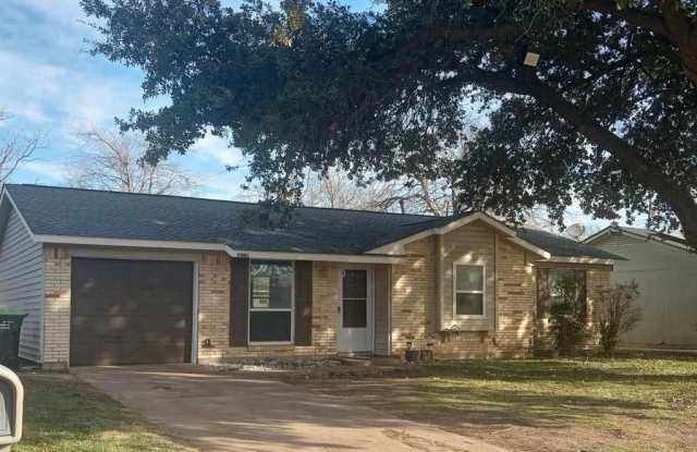 1501 Hawthorne Lane - 1501 Hawthorne Lane, Plano, TX 75074
