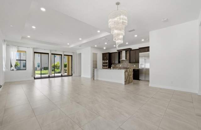 11760 Bayview Circle Gallery 3
