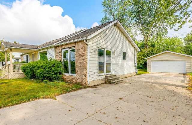 Charming 3BR House in Lexington Gallery 3