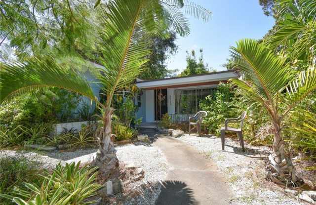 5925 GROVE STREET S - 5925 Grove Street South, St. Petersburg, FL 33705