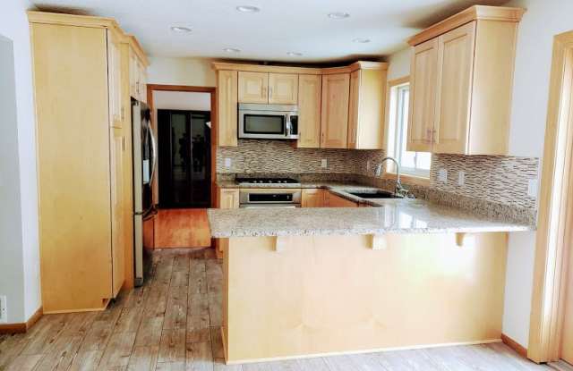 8903 Sequoia Road Gallery 3