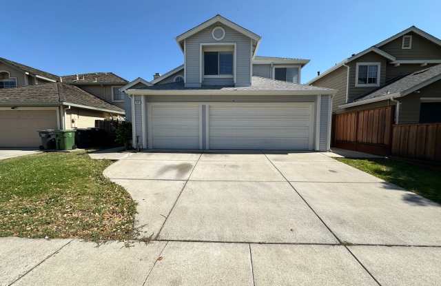 Beautiful 4 Bedroom, 2.5 Bath Tracy Home photos photos