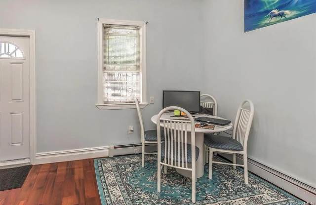 16013 N Conduit Avenue Gallery 4