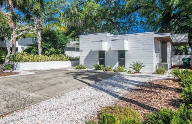 4221 W CLEVELAND STREET - 4221 West Cleveland Street, Tampa, FL 33609