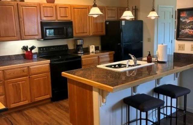 Winter Seasonal Rental - 54 Ensign Drive Gallery 4