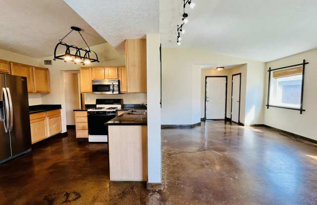 5600 Mesa Ridge Road NW Gallery 3