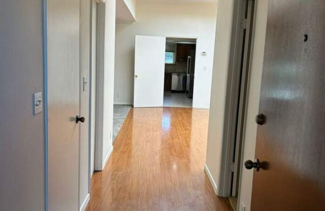 2776 East Lizbeth Avenue Gallery 3