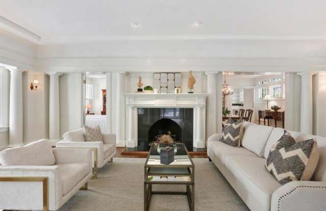 16 Walker Terrace NE Gallery 3