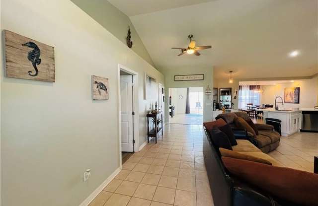 1309 Carlton Ct. Gallery 3