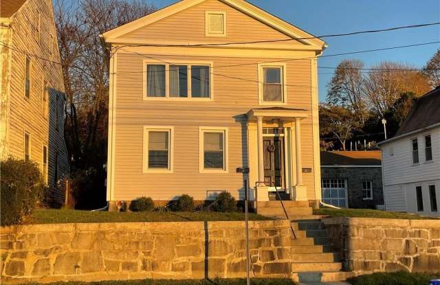 112 Thames Street - 112 Thames Street, Groton, CT 06340