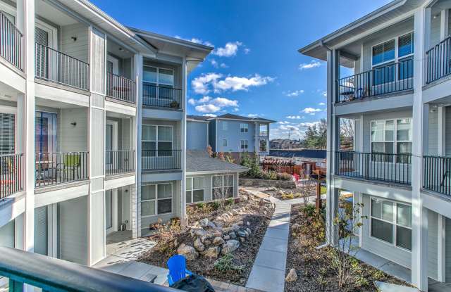 1010 on the Lake photos photos