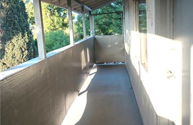 966 E 7th photos photos