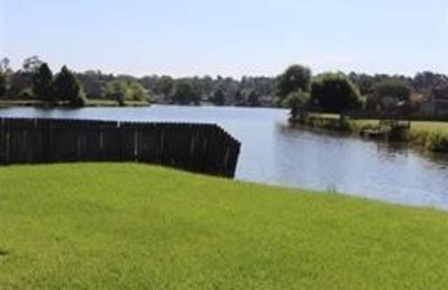 3 Bedroom 2 Bath Home on a stocked pond - 32763 Faulkner Drive, Livingston County, LA 70706