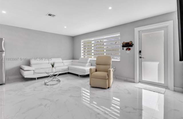 29928 SW 159th Dr Gallery 3