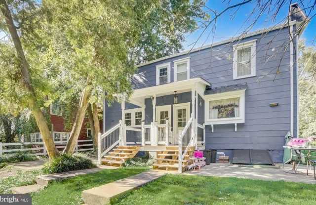 46 N EDGEWATER AVE #A Gallery 2