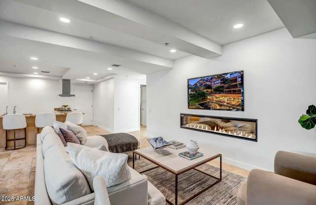 7121 E Rancho Vista Drive Gallery 1