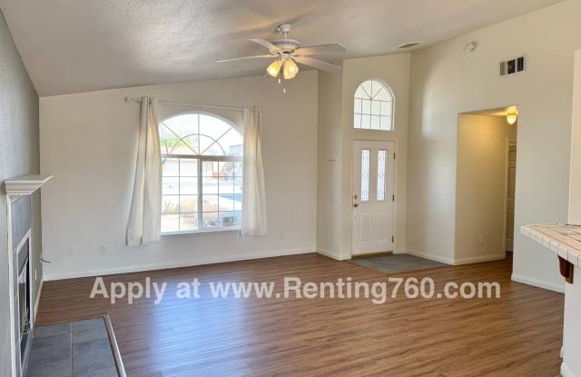 3 Bed 2 Bath Home In Indian Cove Neighborhood! Gallery 4