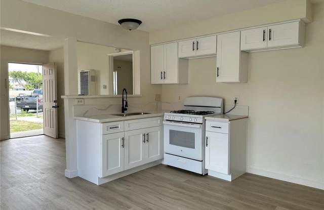 558 S Benjamin photos photos