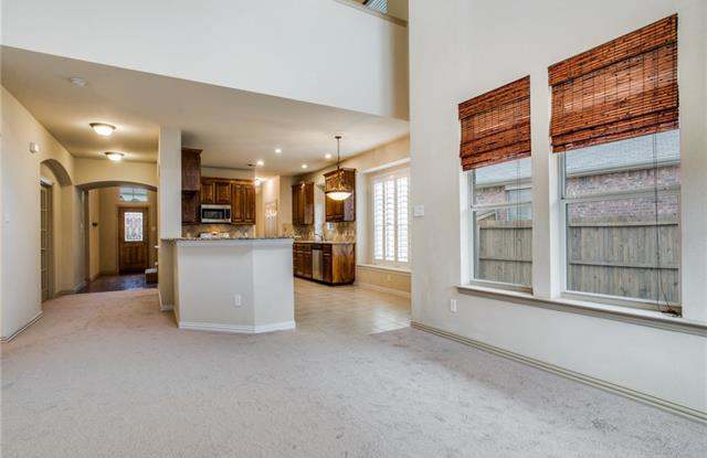 716 Lake Grove Drive Gallery 4
