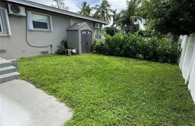 2534 Monroe St - 2534 Monroe Street, Hollywood, FL 33020