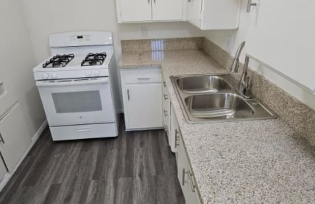 11032 Moorpark St 9 - 11032 Moorpark Street, Los Angeles, CA 91602