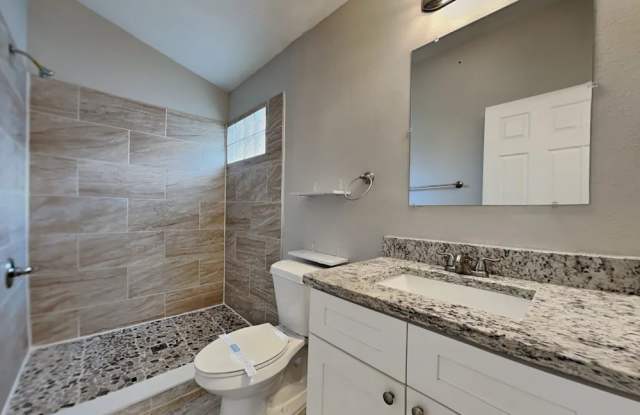 2313 Green Lawn Street photos photos