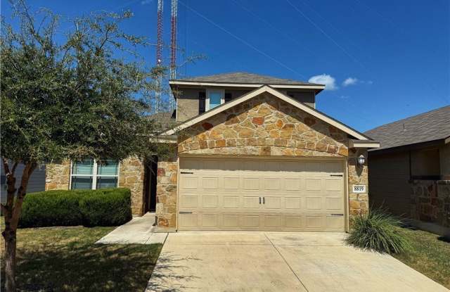 8819 Straight Oaks Gallery 2