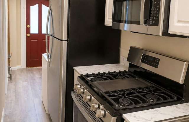 Modern Capitol Hill Location Basement Newly Renovated Unit with 1 Bedroom, 1 Bathroom, Gallery 4