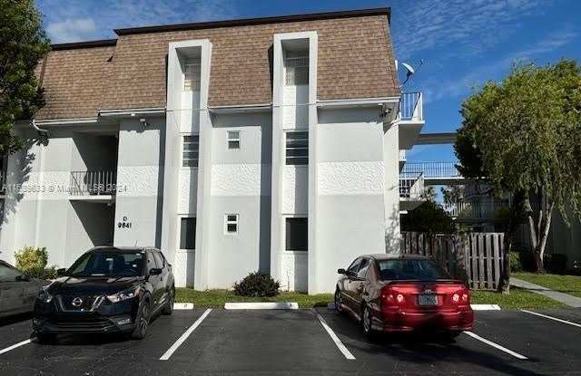 9641 SW 77th Ave - 9641 Southwest 77th Avenue, Kendall, FL 33156