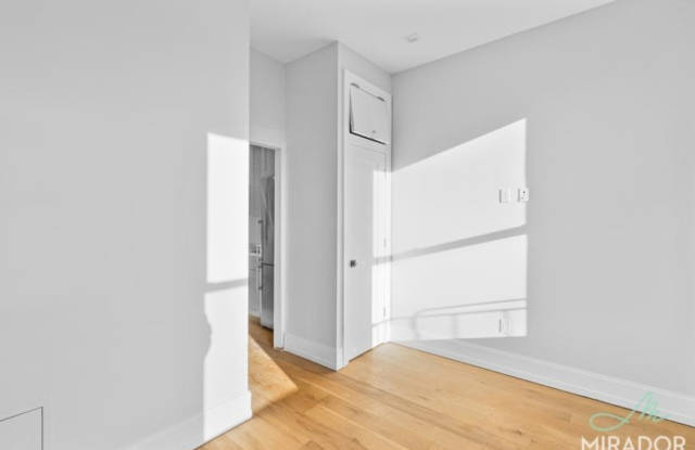 221 East 10th Street Gallery 4