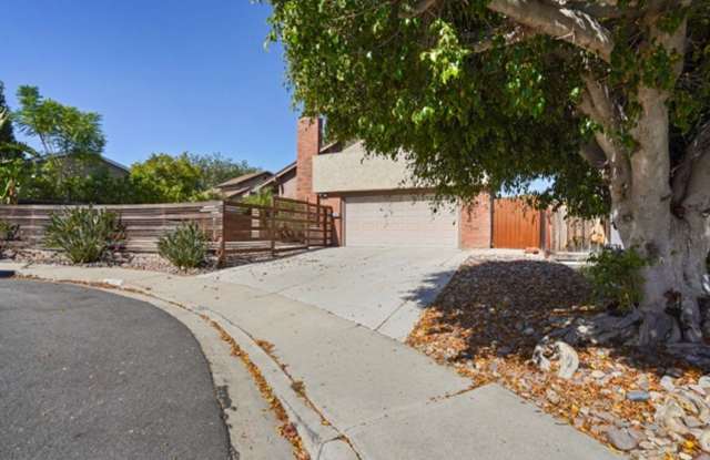 RARELY AVAILABLE 5-BEDROOM, 3-BATH HOME WITH PRIVATE POOL IN THE HEART OF TIERRASANTA! Gallery 3