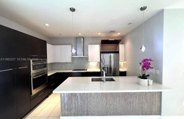 6458 NW 103rd Passage, Doral, FL 33178 photos photos