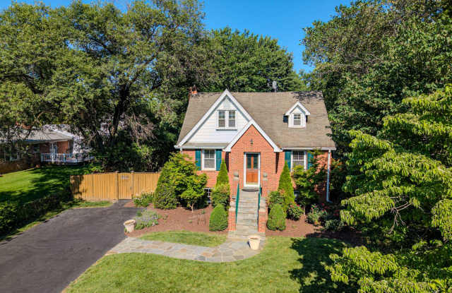 903 Crestview Dr, Herndon, Va 20170 photos photos