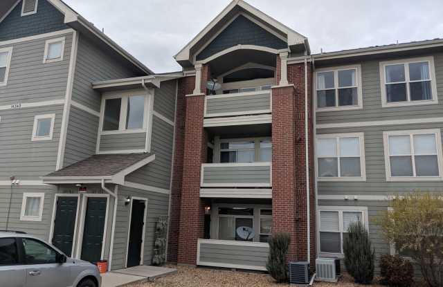 Awesome Aurora Condo w/ Tons of Space and a Detached Garage!! - 14343 East 1st Drive, Aurora, CO 80011
