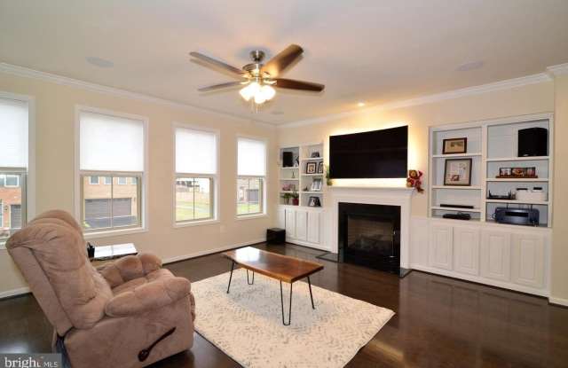 6836 WILLIAM WHITE Way Gallery 4