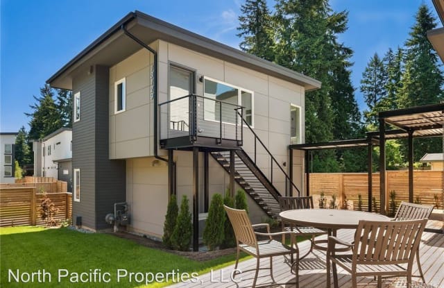 13129 NE 113th Street - 13129 NE 113th St, Kirkland, WA 98033